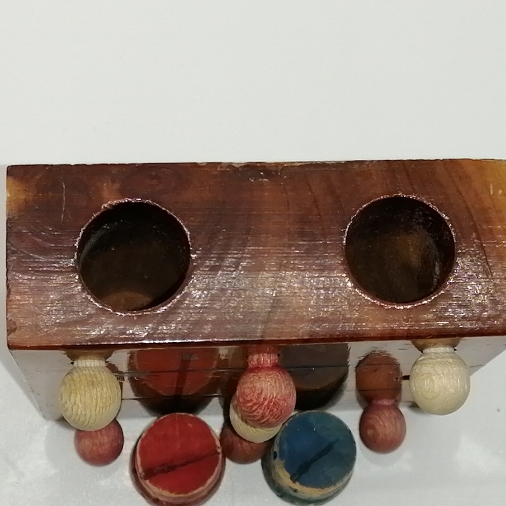 VTG. Travel Tic Tac Toe Game in Wood - Picture 13 of 14